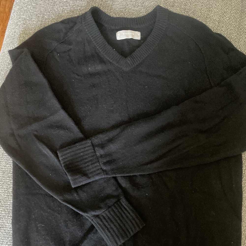 Black v neck sweater